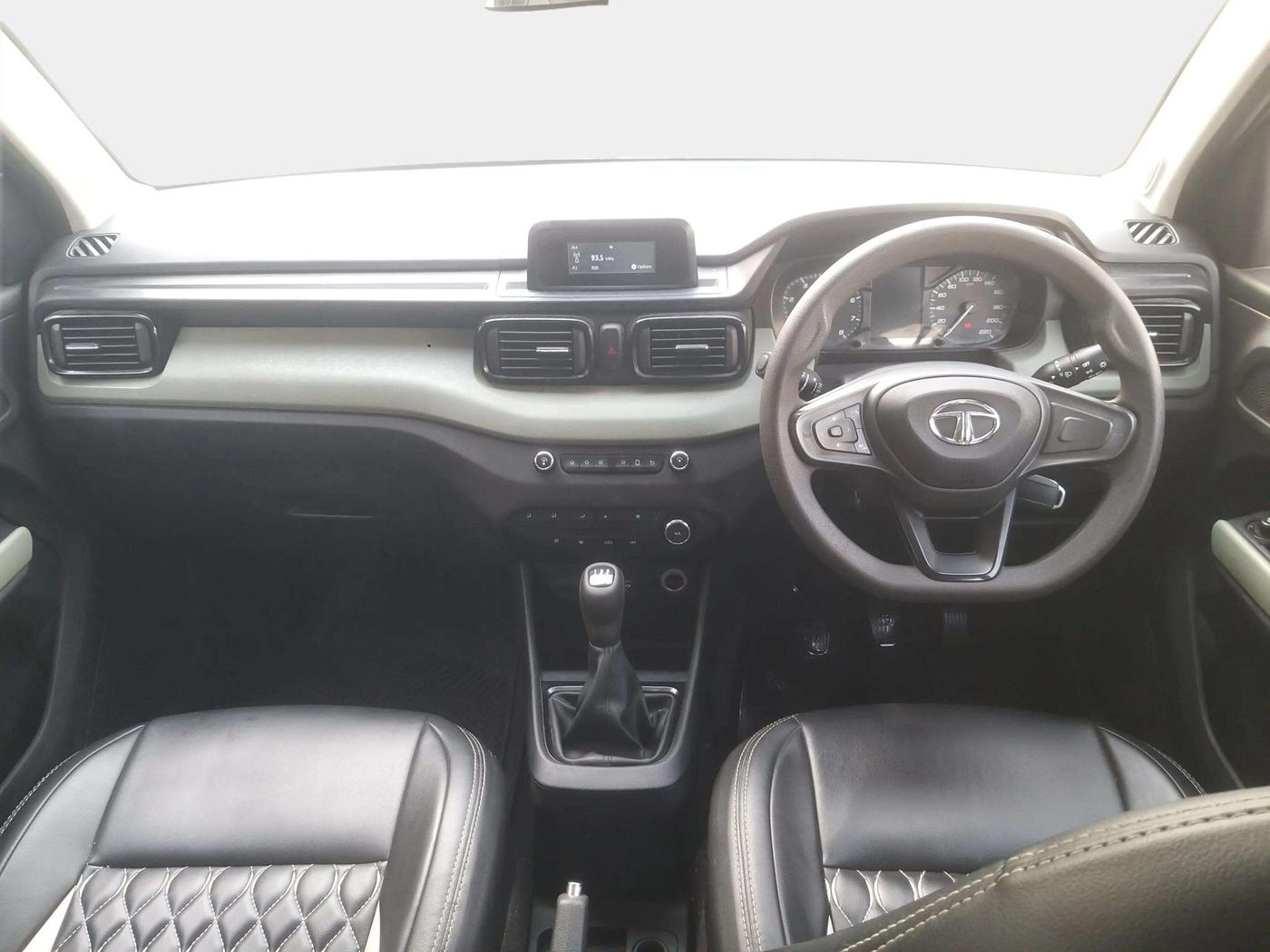 2021 Tata PUNCH ADVENTURE MT, Petrol, Manual, 32,350 km, Dashboard