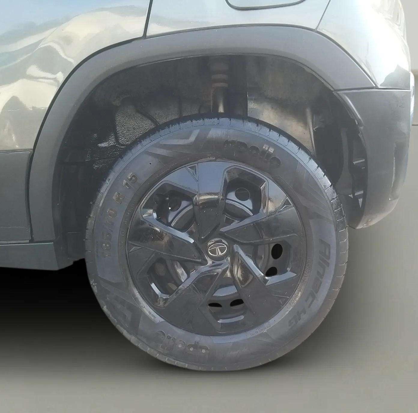 2021 Tata PUNCH ADVENTURE MT, Petrol, Manual, 32,350 km, Left Rear Wheel