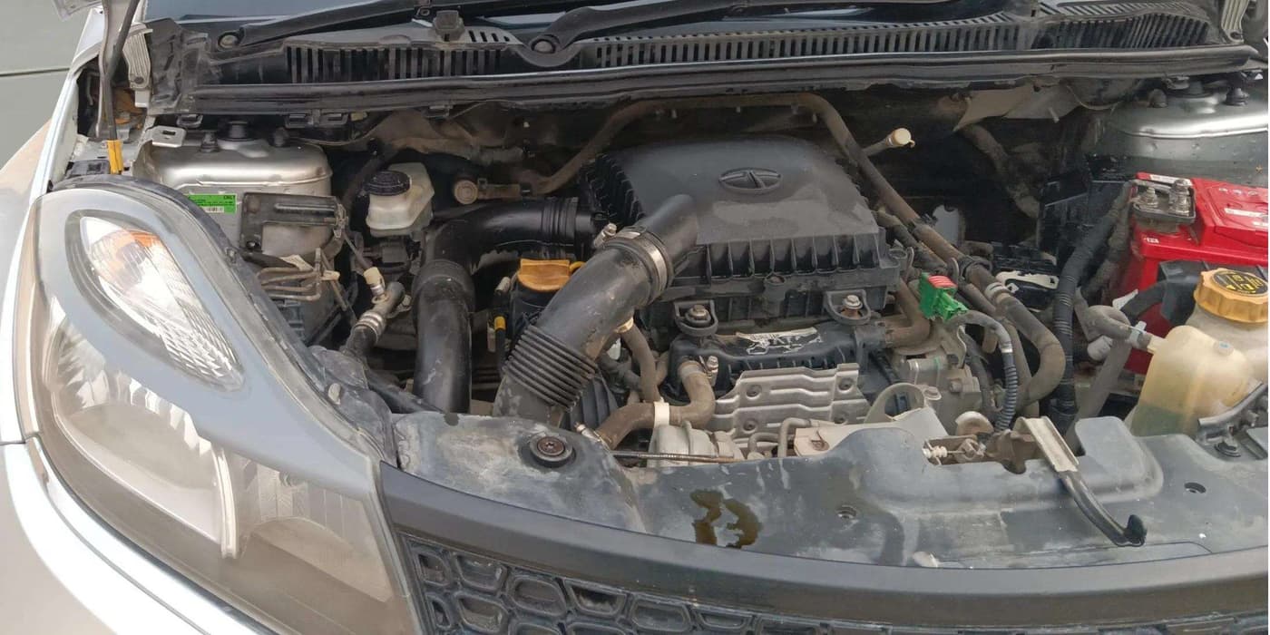 2017 Tata NEXON XM PETROL, Petrol, Manual, 63,978 km, Engine View - Right