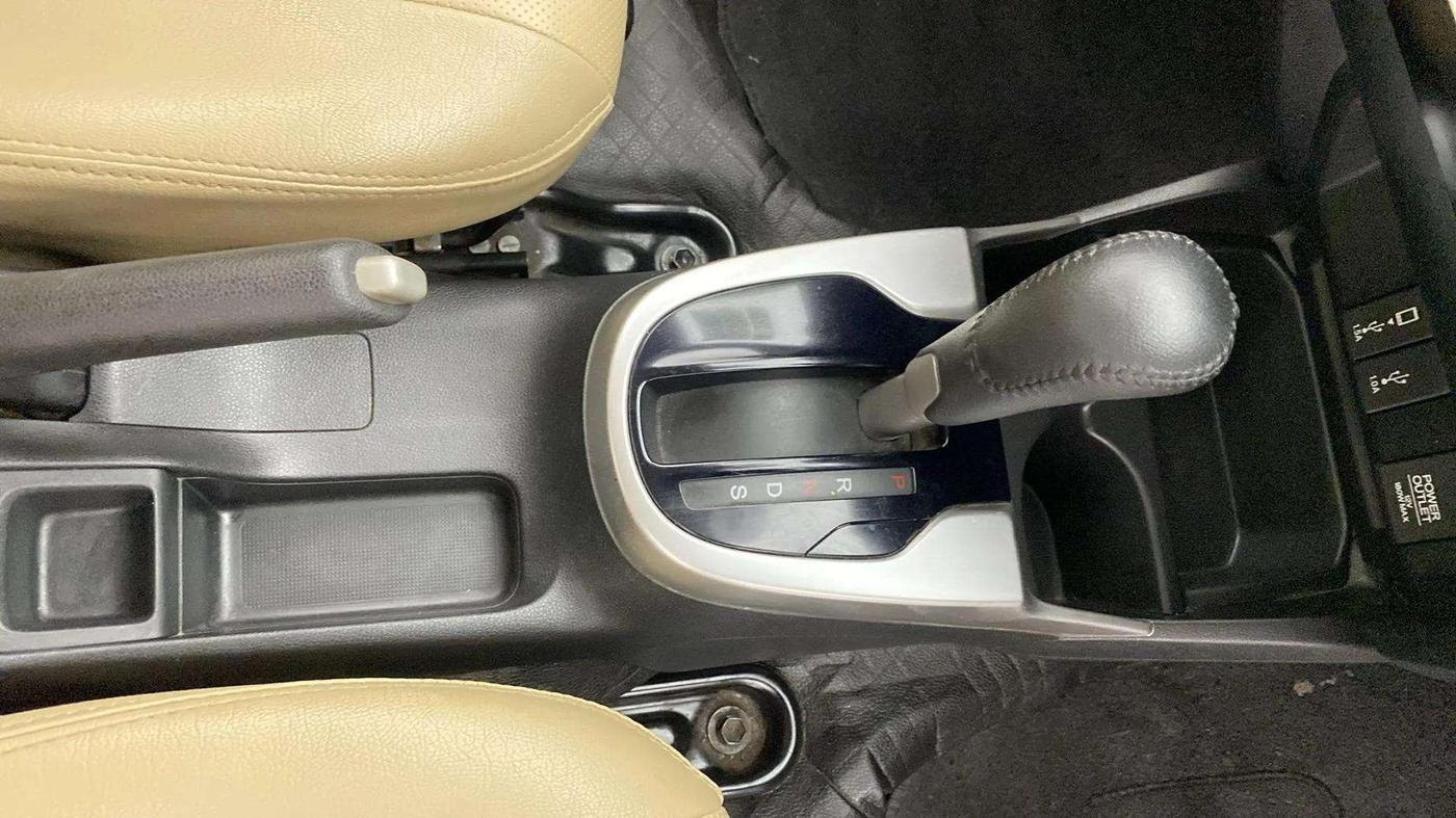 2019 Honda Jazz 1.2L I-VTEC VX CVT, Petrol, Automatic, 35,533 km, Gear Lever