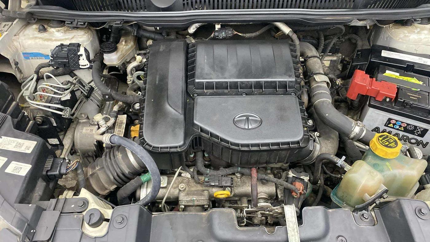 2023 Tata NEXON XZA PLUS LUXURY SUNROOF DIESEL, Diesel, Automatic, 25,664 km, Engine View