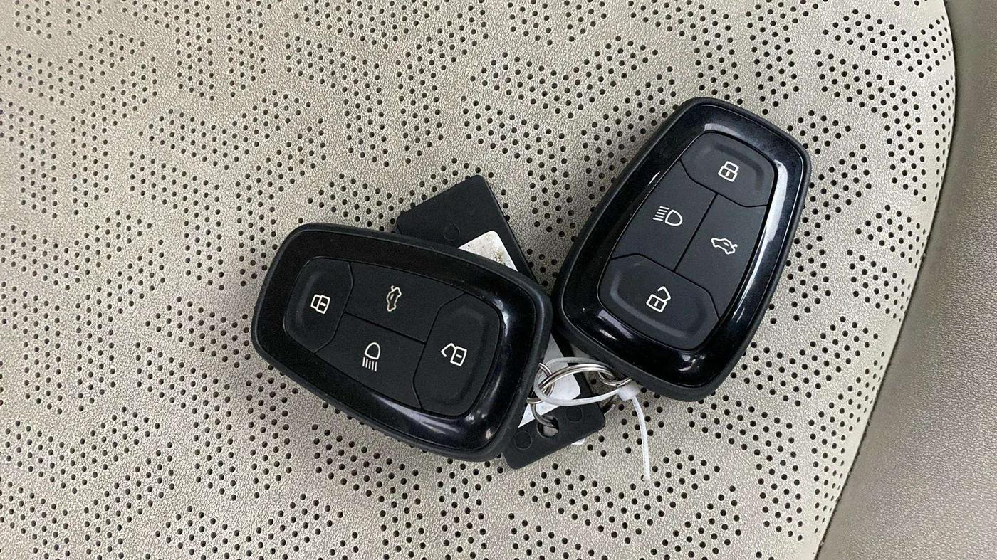 2023 Tata NEXON XZA PLUS LUXURY SUNROOF DIESEL, Diesel, Automatic, 25,664 km, Key Close Up