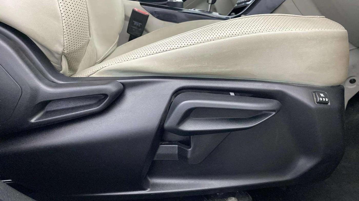 2023 Tata NEXON XZA PLUS LUXURY SUNROOF DIESEL, Diesel, Automatic, 25,664 km, Driver Side Adjustment Panel