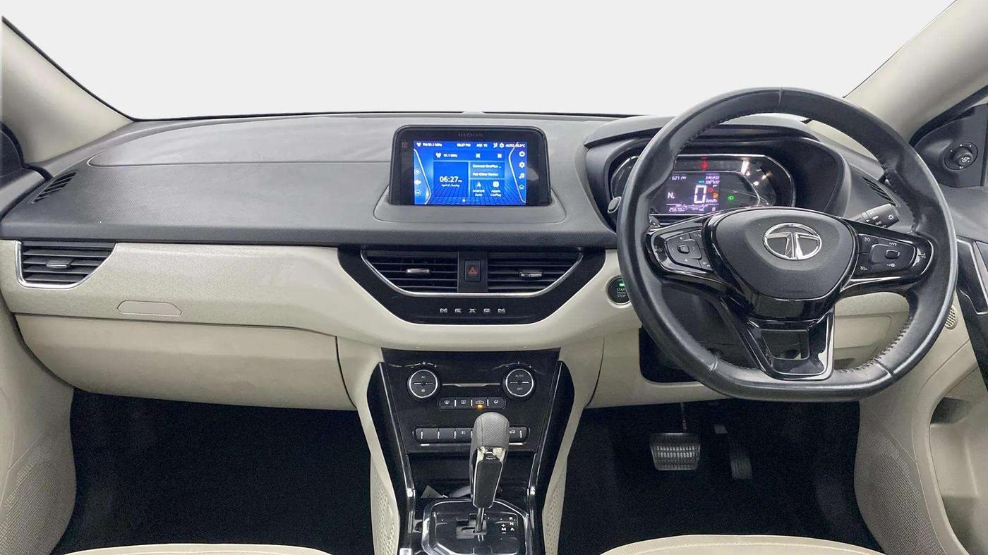 2023 Tata NEXON XZA PLUS LUXURY SUNROOF DIESEL, Diesel, Automatic, 25,664 km, Dashboard