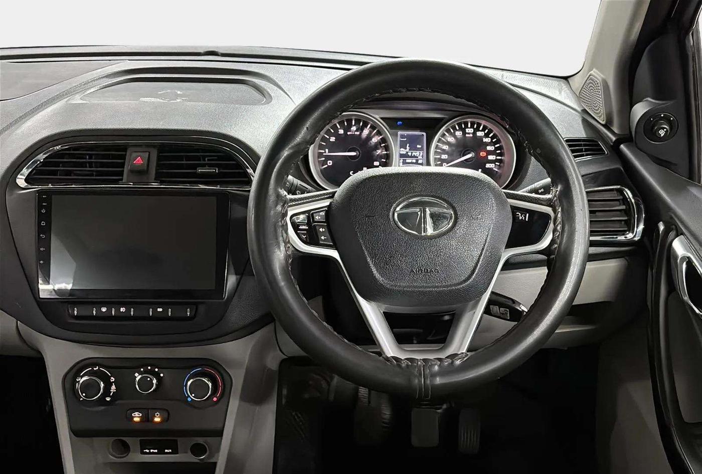 2016 Tata Tiago XZ PETROL, Petrol, Manual, 41,485 km, Steering Wheel Close Up