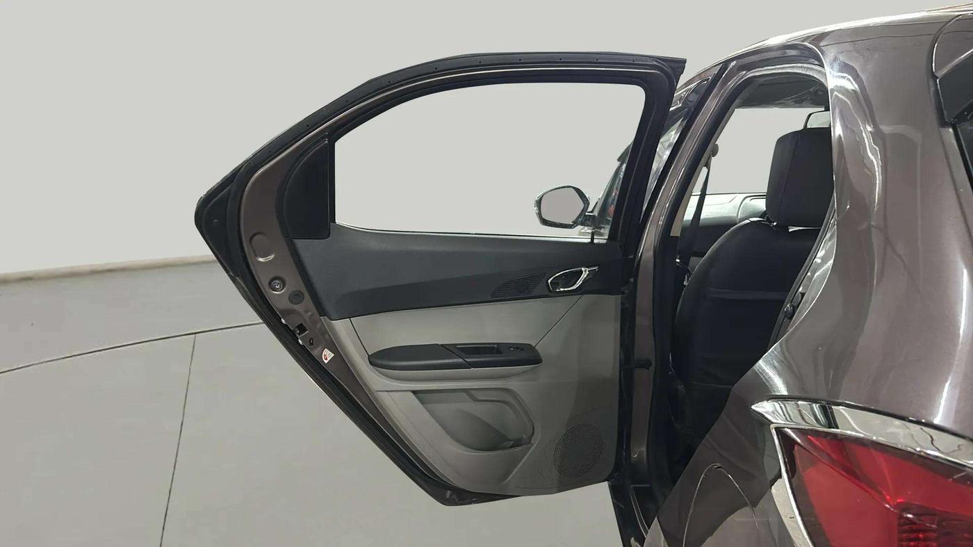 2016 Tata Tiago XZ PETROL, Petrol, Manual, 41,485 km, LHS Rear Door