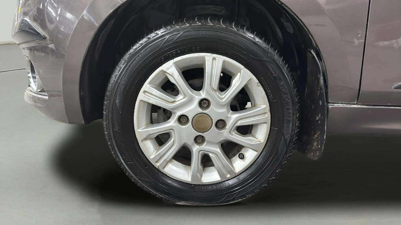 2016 Tata Tiago XZ PETROL, Petrol, Manual, 41,485 km, Left Front Wheel
