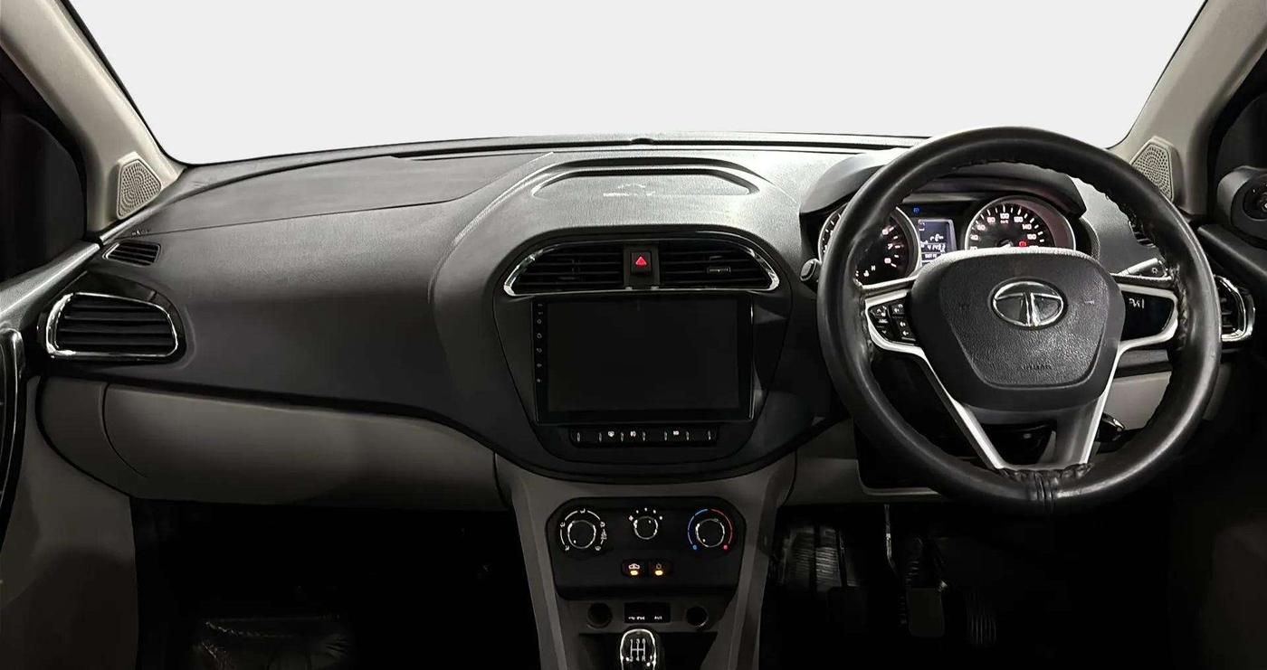 2016 Tata Tiago XZ PETROL, Petrol, Manual, 41,485 km, Dashboard