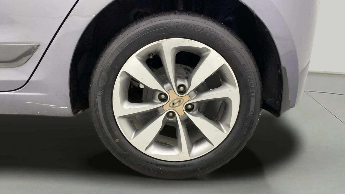 2017 Hyundai Elite i20 ASTA 1.2 (O), Petrol, Manual, 66,346 km, Left Rear Wheel