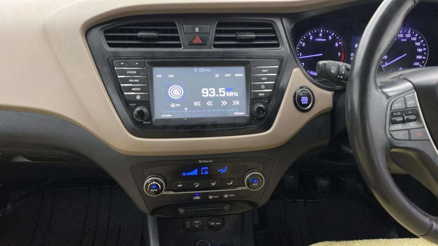2017 Hyundai Elite i20 ASTA 1.2 (O), Petrol, Manual, 66,346 km, Air Conditioner