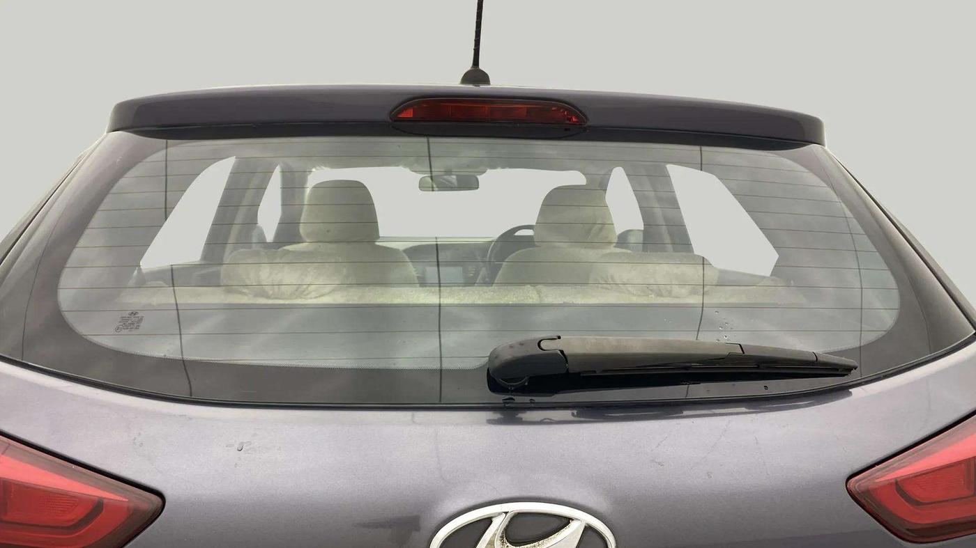2017 Hyundai Elite i20 ASTA 1.2 (O), Petrol, Manual, 66,346 km, Rear Windshield