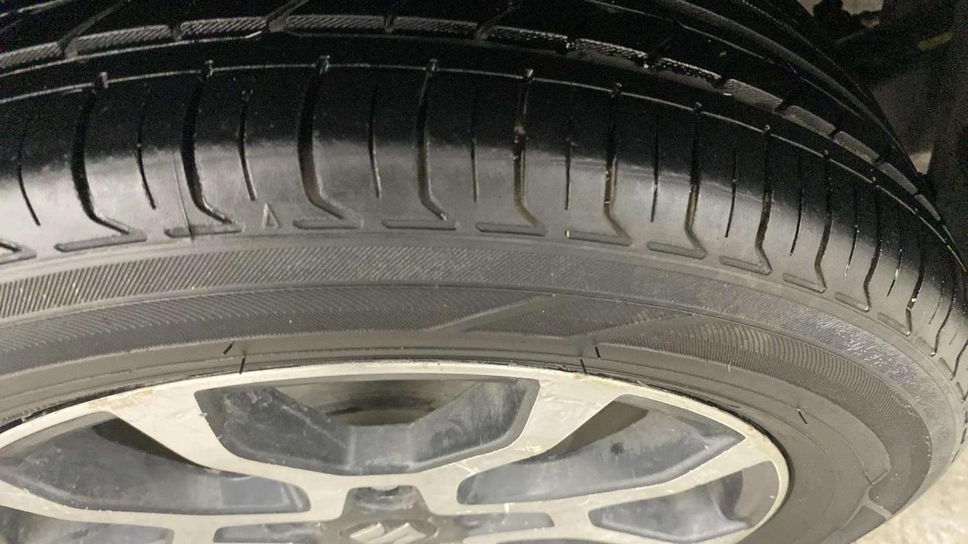 2022 Maruti XL6 ZETA MT, Petrol, Manual, 84,429 km, Right Rear Tyre Tread