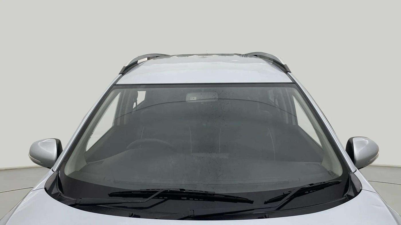 2022 Maruti XL6 ZETA MT, Petrol, Manual, 84,429 km, Front Windshield