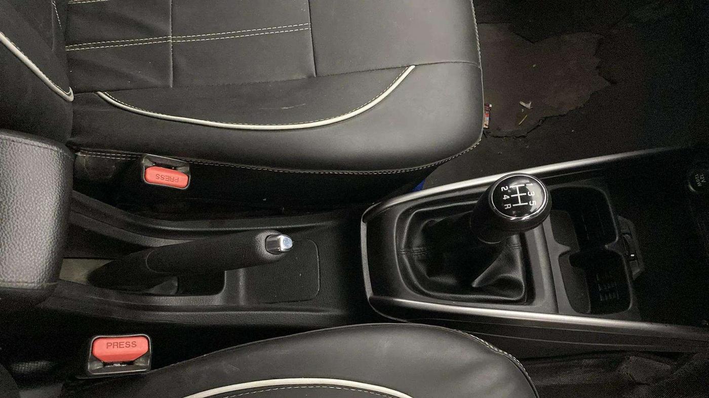 2022 Maruti XL6 ZETA MT, Petrol, Manual, 84,429 km, Gear Lever