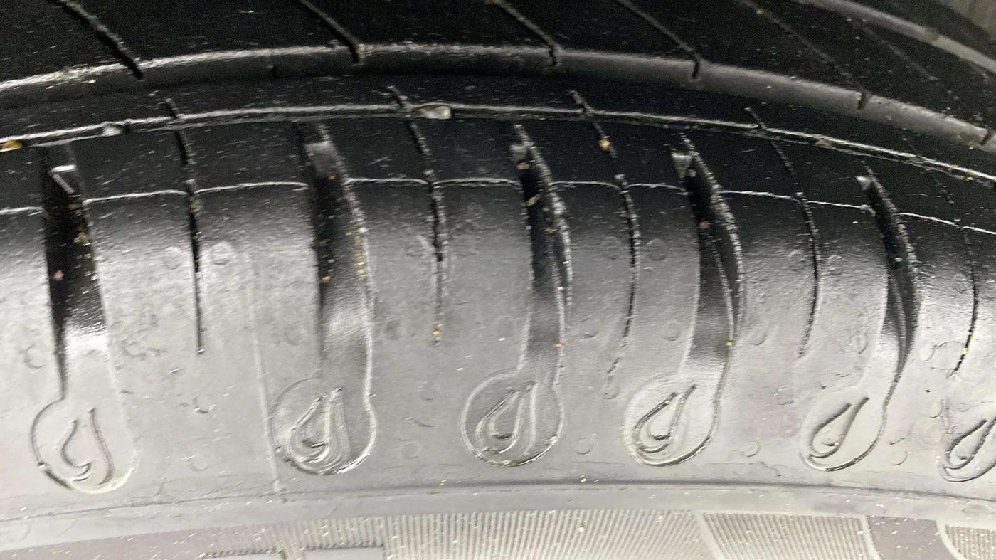 2020 Renault Kwid RXL, Petrol, Manual, 19,471 km, Right Rear Tyre Tread