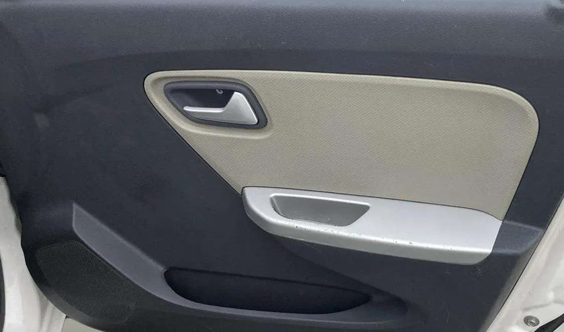 2015 Maruti Alto K10 VXI AMT, Petrol, Automatic, 34,916 km, Driver Side Door Panels Control