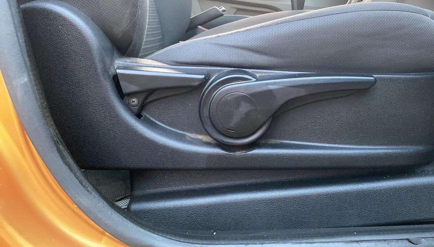 2018 Tata Tiago XZA PETROL, Petrol, Automatic, 77,744 km, Driver Side Adjustment Panel