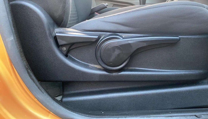 2018 Tata Tiago XZA PETROL, Petrol, Automatic, 77,699 km, Driver Side Adjustment Panel