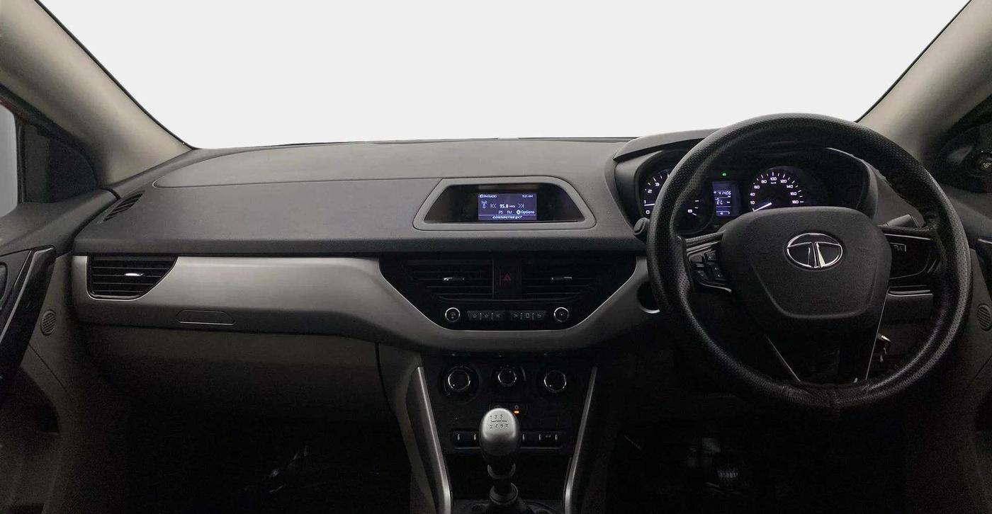 2018 Tata NEXON XM PETROL, Petrol, Manual, 41,410 km, Dashboard