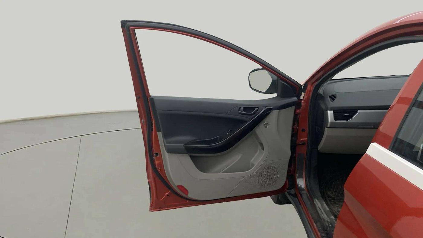 2018 Tata NEXON XM PETROL, Petrol, Manual, 41,410 km, LHS Front Door