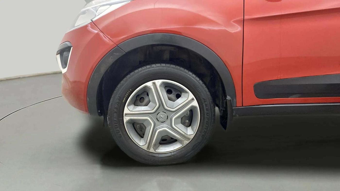 2018 Tata NEXON XM PETROL, Petrol, Manual, 41,410 km, Left Front Wheel