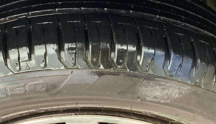 2019 Maruti Baleno DELTA PETROL 1.2, Petrol, Manual, 27,602 km, Left Rear Tyre Tread