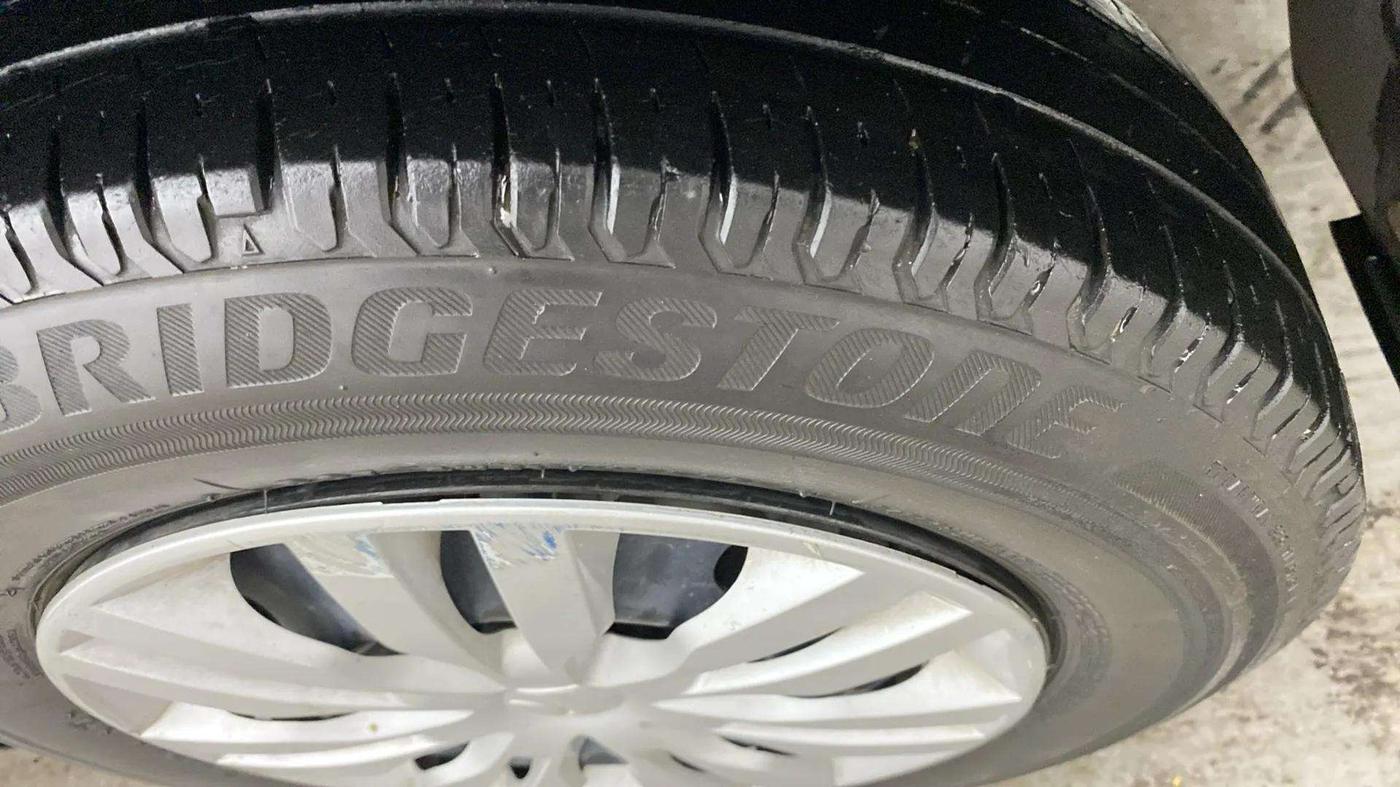 2017 Maruti Dzire VXI, Petrol, Manual, 41,307 km, Left Rear Tyre Tread
