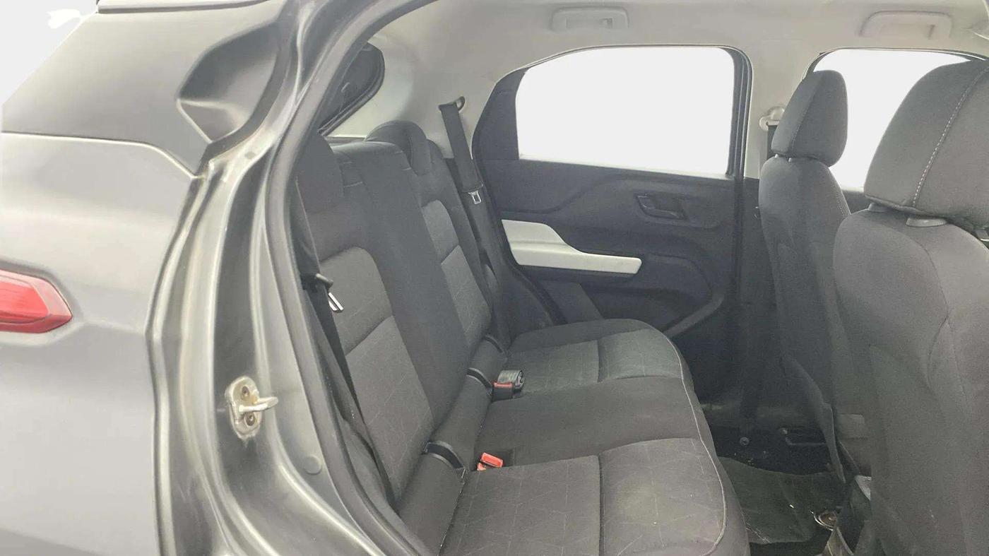 2022 Tata PUNCH ACCOMPLISHED MT, Petrol, Manual, 38,456 km, Right Side Rear Door Cabin