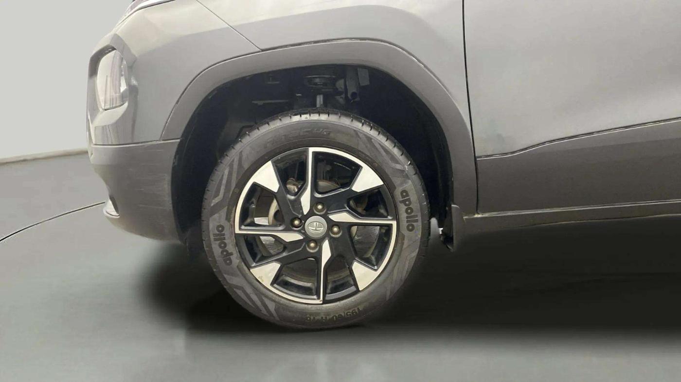 2022 Tata PUNCH ACCOMPLISHED MT, Petrol, Manual, 38,456 km, Left Front Wheel