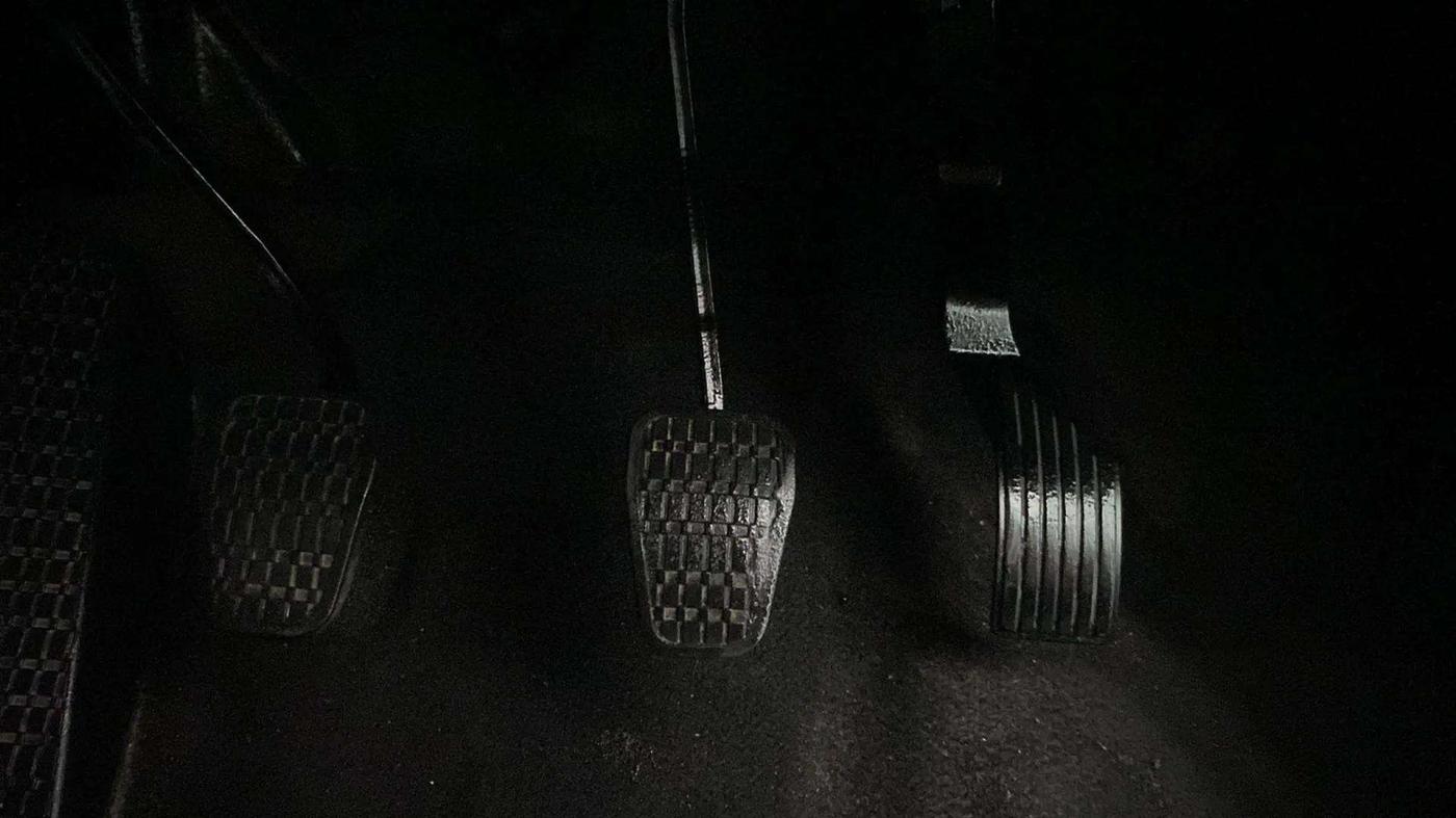 2022 Tata PUNCH ACCOMPLISHED MT, Petrol, Manual, 38,456 km, Pedals