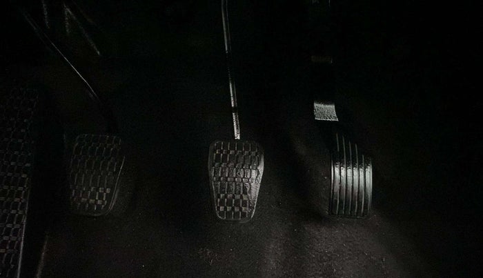 2022 Tata PUNCH ACCOMPLISHED MT, Petrol, Manual, 38,382 km, Pedals