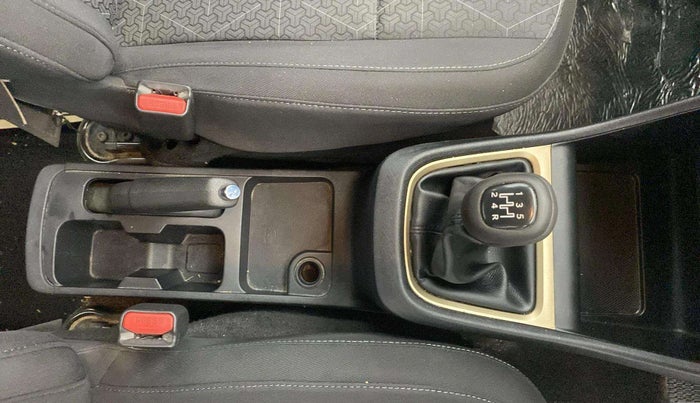 2022 Tata PUNCH ACCOMPLISHED MT, Petrol, Manual, 38,382 km, Gear Lever