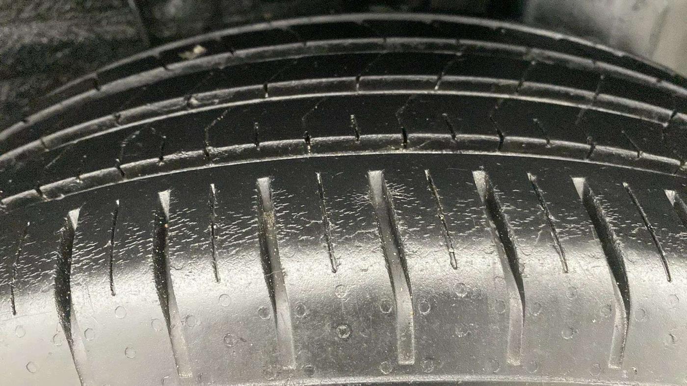2022 Tata PUNCH ACCOMPLISHED MT, Petrol, Manual, 38,456 km, Left Rear Tyre Tread