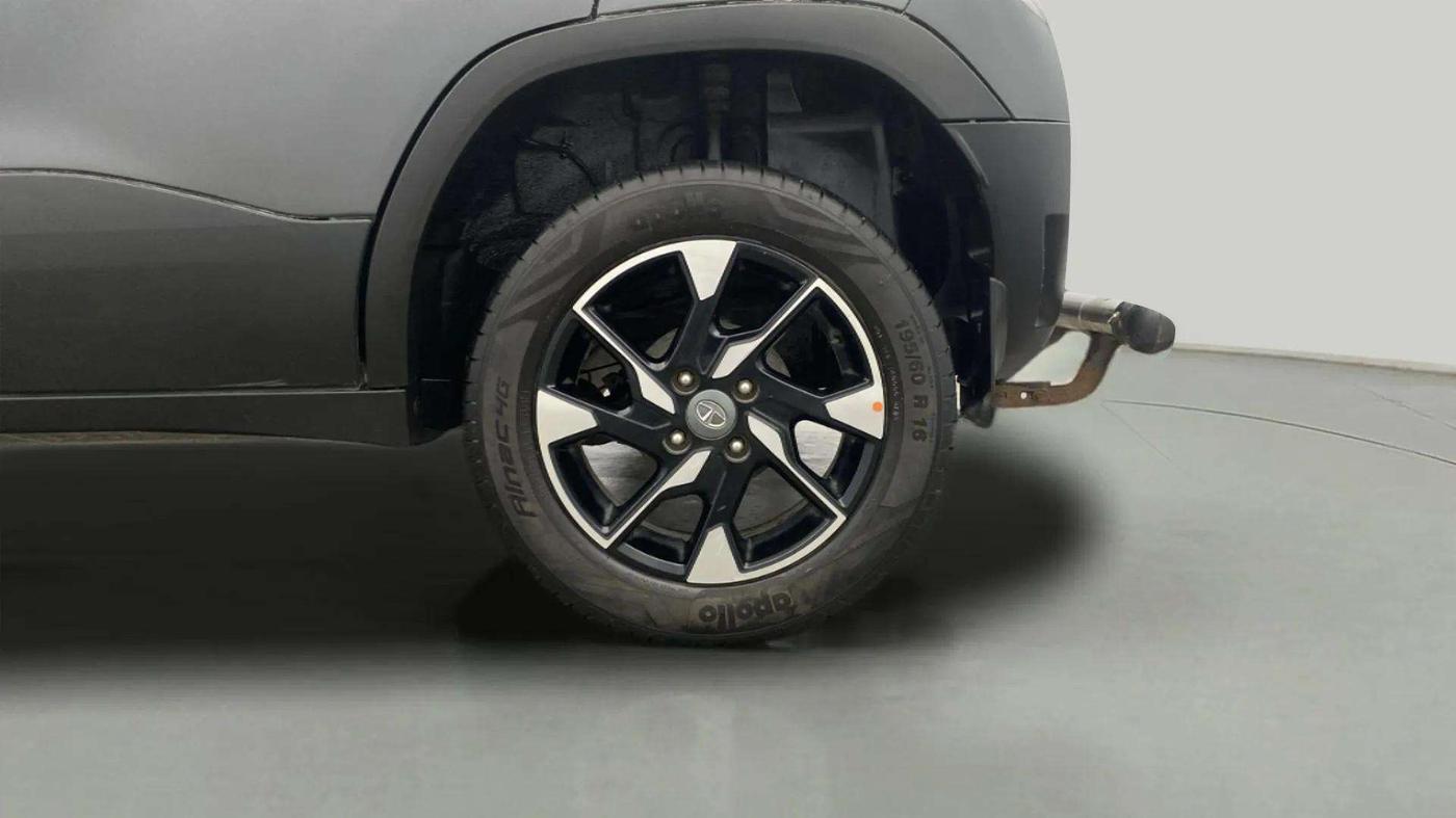 2022 Tata PUNCH ACCOMPLISHED MT, Petrol, Manual, 38,456 km, Left Rear Wheel