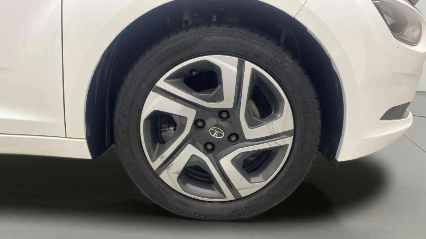 2021 Tata ALTROZ XM PETROL, Petrol, Manual, 49,460 km, Right Front Wheel