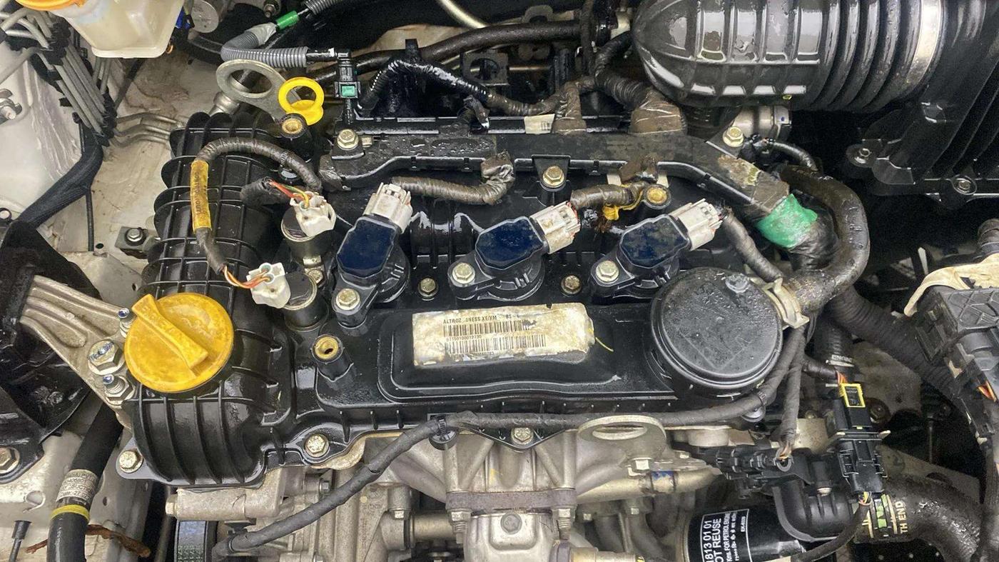 2021 Tata ALTROZ XM PETROL, Petrol, Manual, 49,460 km, Engine View