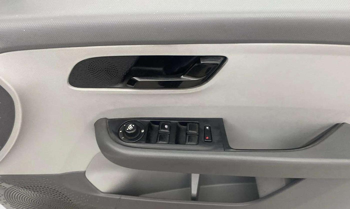 2021 Tata ALTROZ XM PETROL, Petrol, Manual, 49,460 km, Driver Side Door Panels Control