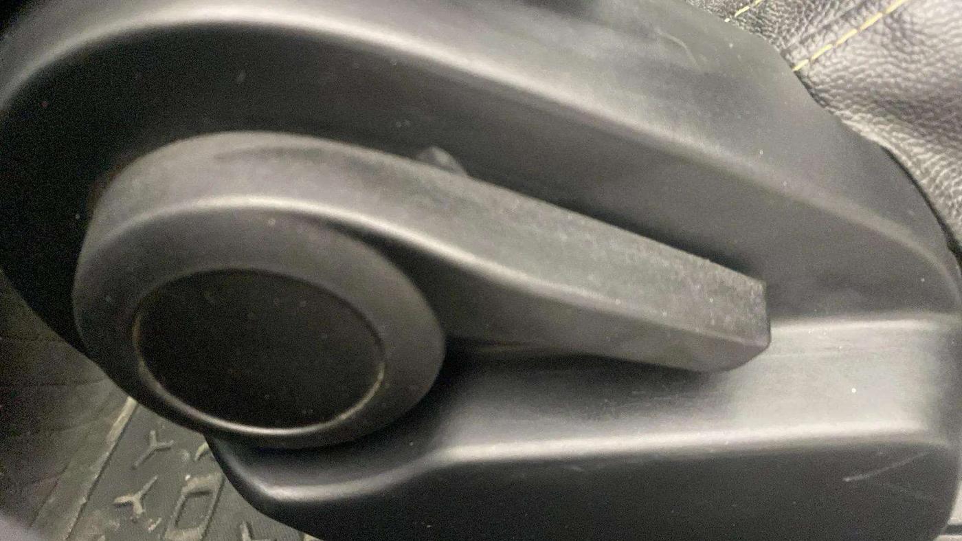 2021 Tata ALTROZ XM PETROL, Petrol, Manual, 49,460 km, Driver Side Adjustment Panel
