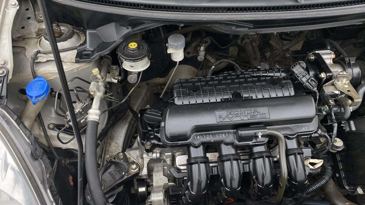 2014 Honda Brio S MT, Petrol, Manual, 29,233 km, Engine View - Right