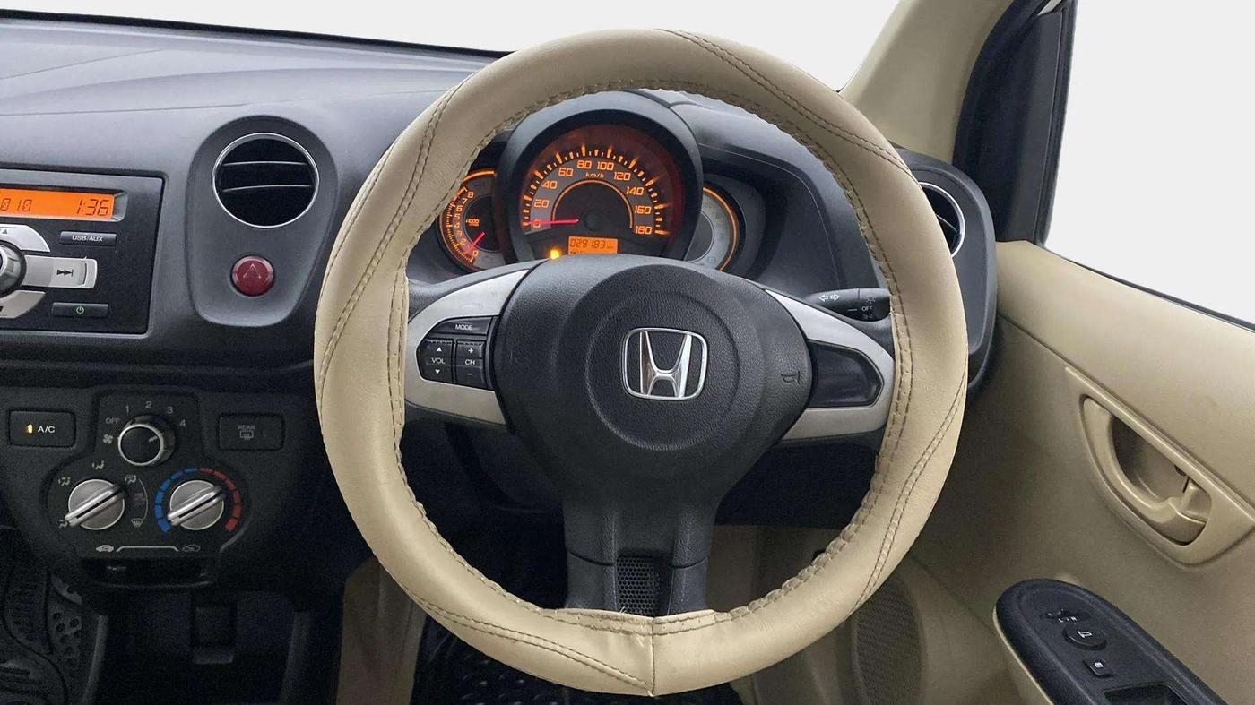 2014 Honda Brio S MT, Petrol, Manual, 29,233 km, Steering Wheel Close Up