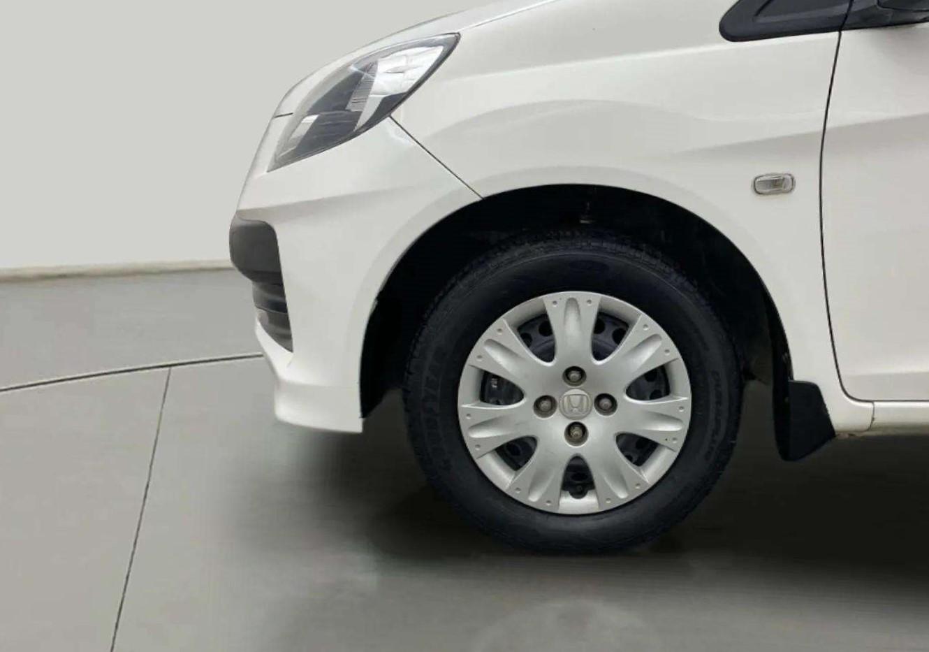 2014 Honda Brio S MT, Petrol, Manual, 29,233 km, Left Front Wheel