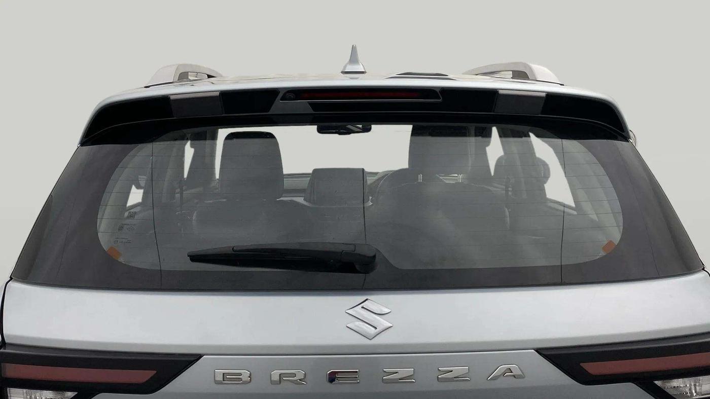 2024 Maruti BREZZA ZXI + SMART HYBRID, Petrol, Manual, 20,132 km, Rear Windshield