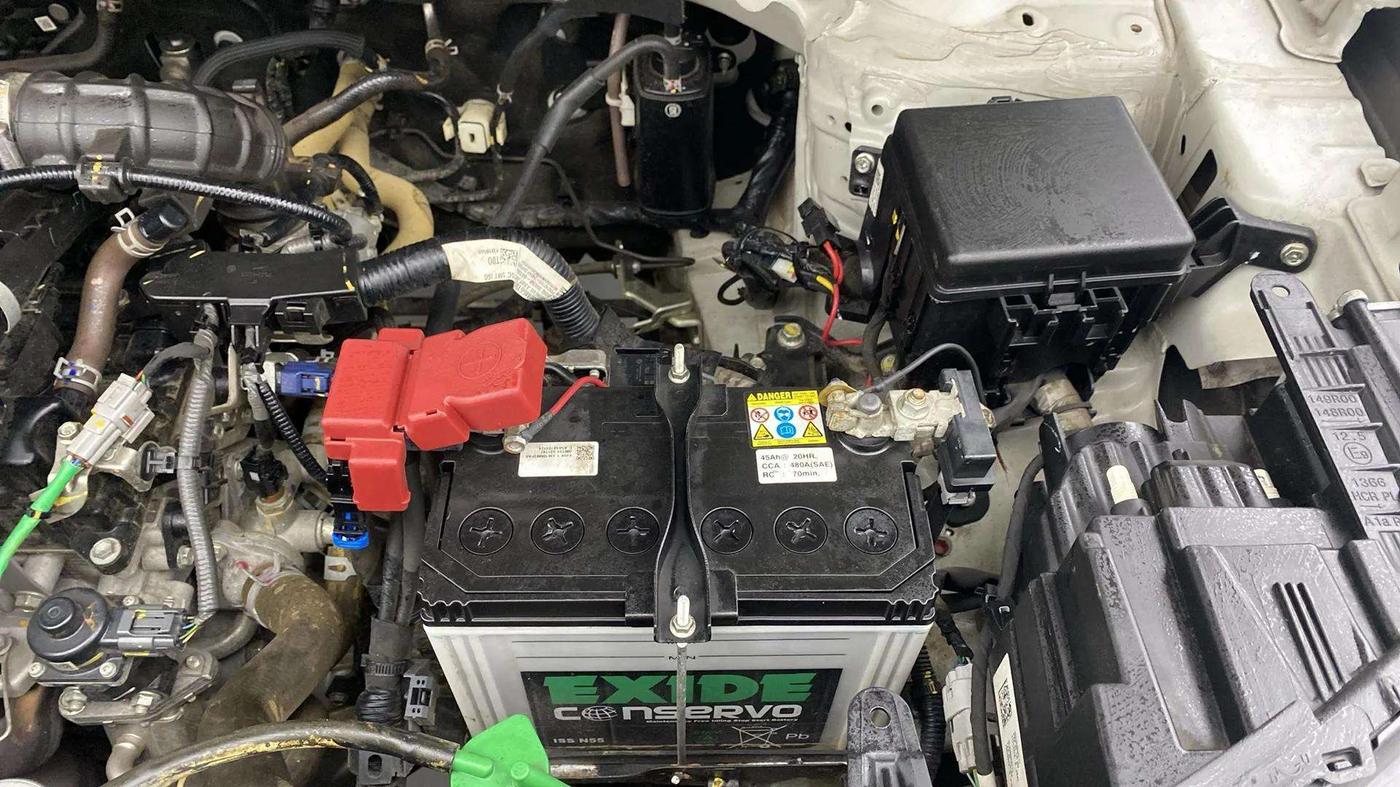 2024 Maruti BREZZA ZXI + SMART HYBRID, Petrol, Manual, 20,132 km, Engine View - Left