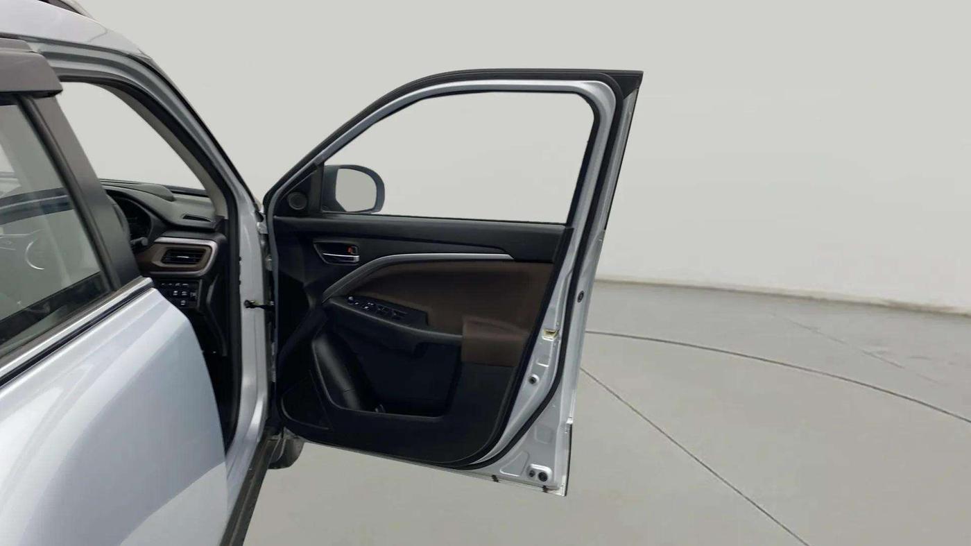 2024 Maruti BREZZA ZXI + SMART HYBRID, Petrol, Manual, 20,132 km, RHS Front Door