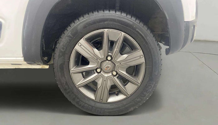 2022 Renault Kwid CLIMBER 1.0 AMT Dual Tone , Petrol, Automatic, 32,965 km, Left Rear Wheel