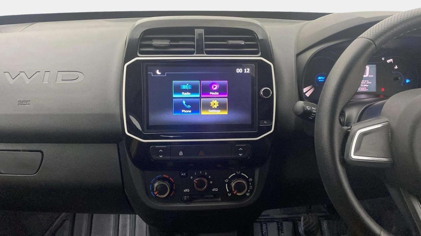 2022 Renault Kwid CLIMBER 1.0 AMT Dual Tone , Petrol, Automatic, 33,027 km, Air Conditioner