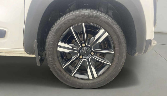 2022 Renault Kwid CLIMBER 1.0 AMT Dual Tone , Petrol, Automatic, 32,965 km, Right Front Wheel