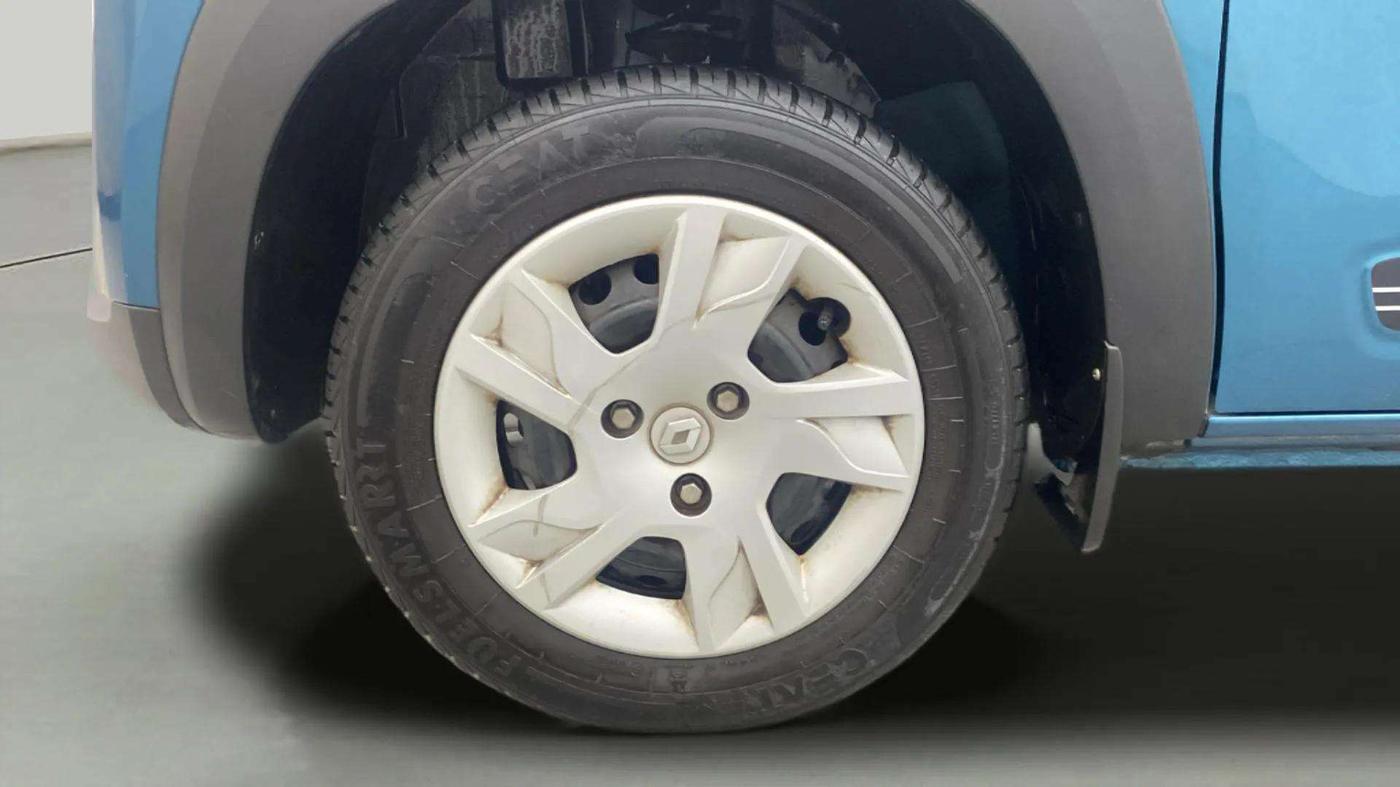 2023 Renault Kwid RXT 1.0, Petrol, Manual, 7,338 km, Left Front Wheel