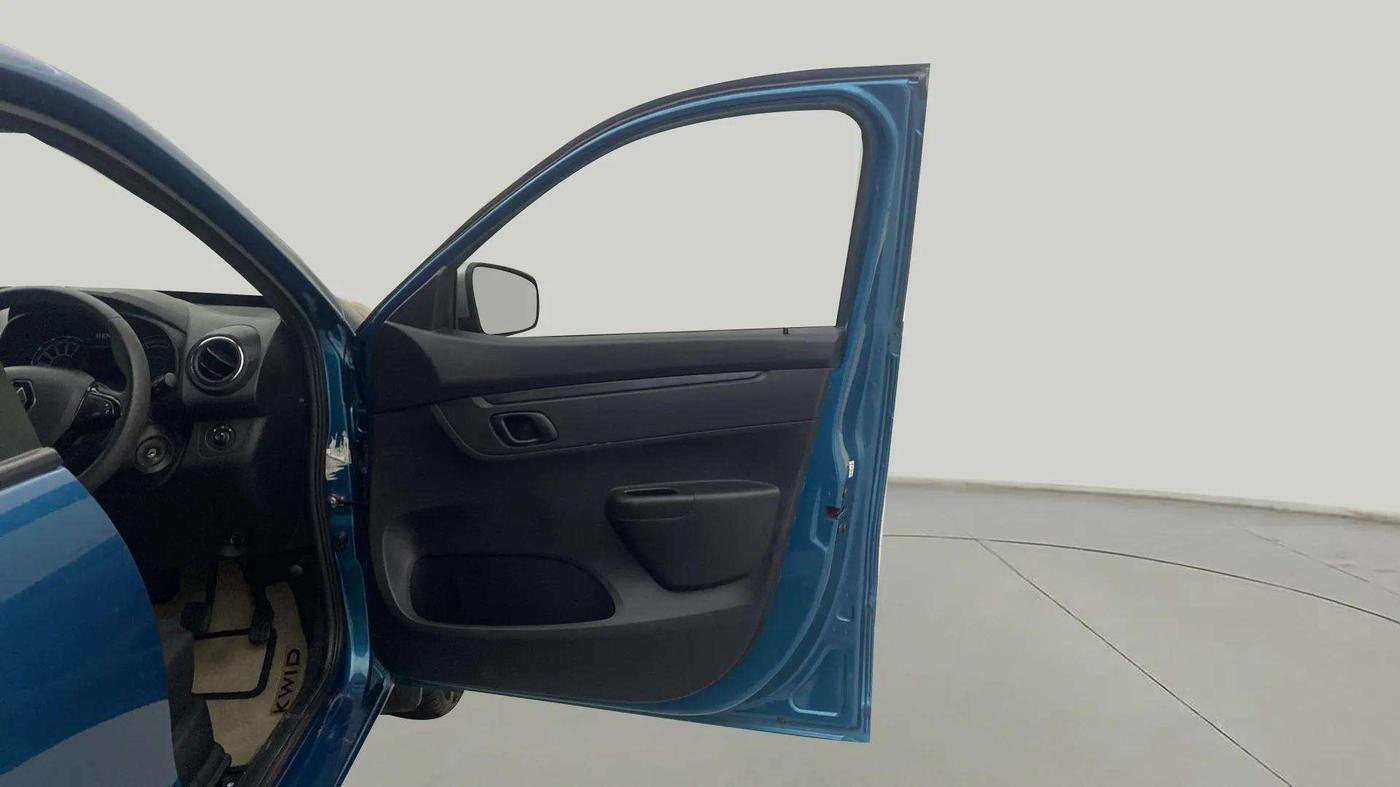 2023 Renault Kwid RXT 1.0, Petrol, Manual, 7,338 km, RHS Front Door