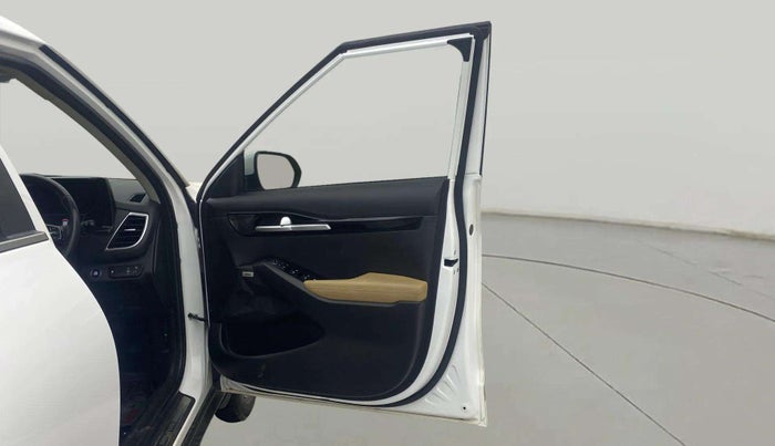 2022 KIA SELTOS HTX PLUS 1.5 DIESEL, Diesel, Manual, 78,339 km, RHS Front Door